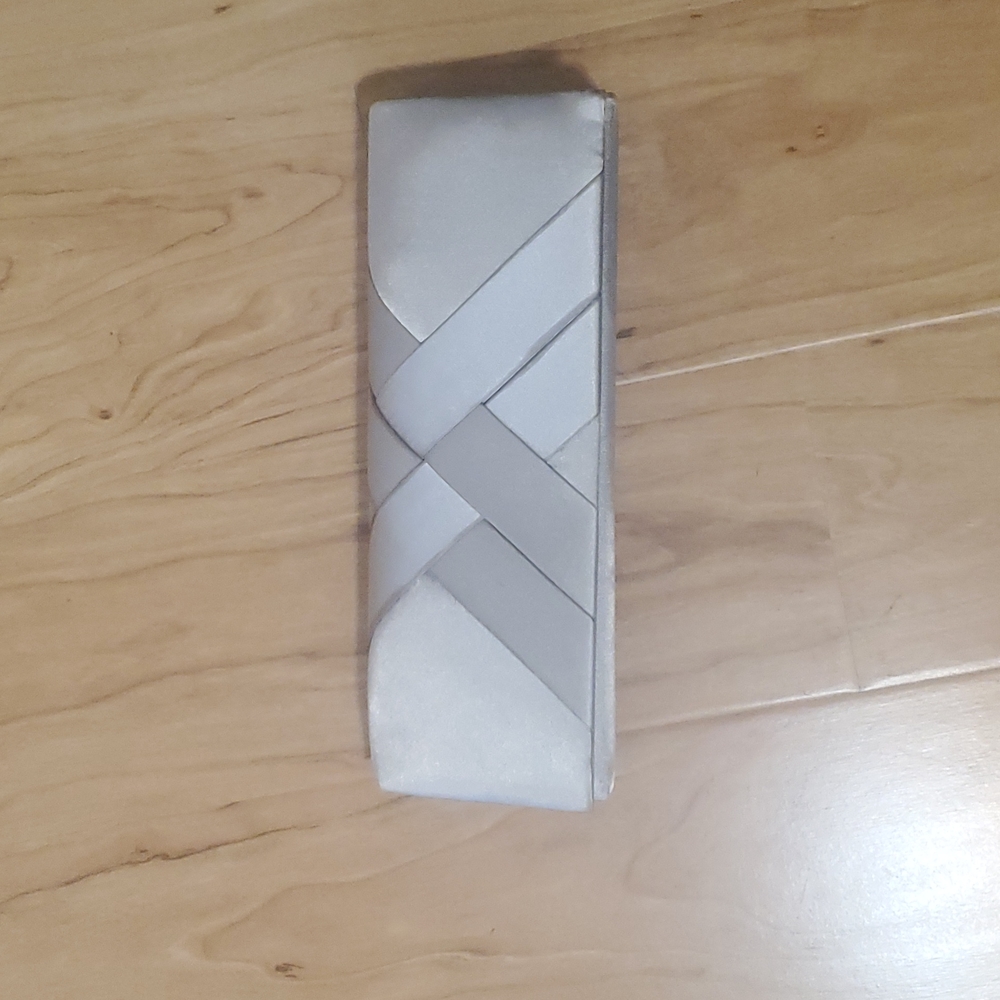 Silver clutch